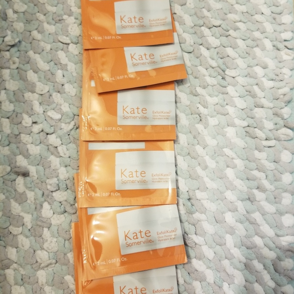 6 Kate Sommerville samples.